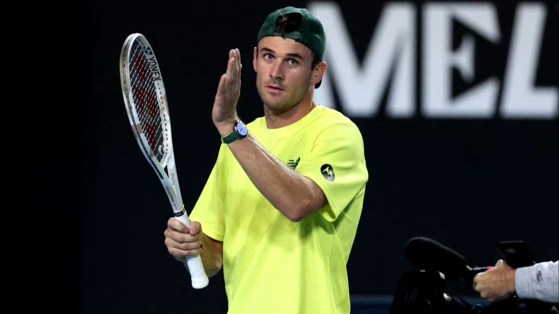 确保中场的 确保中场的