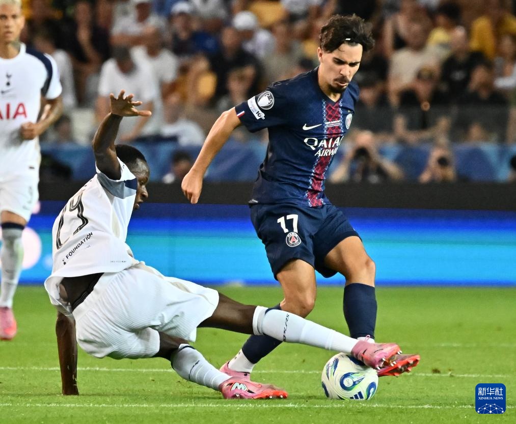 中崭露头角 中崭露头角