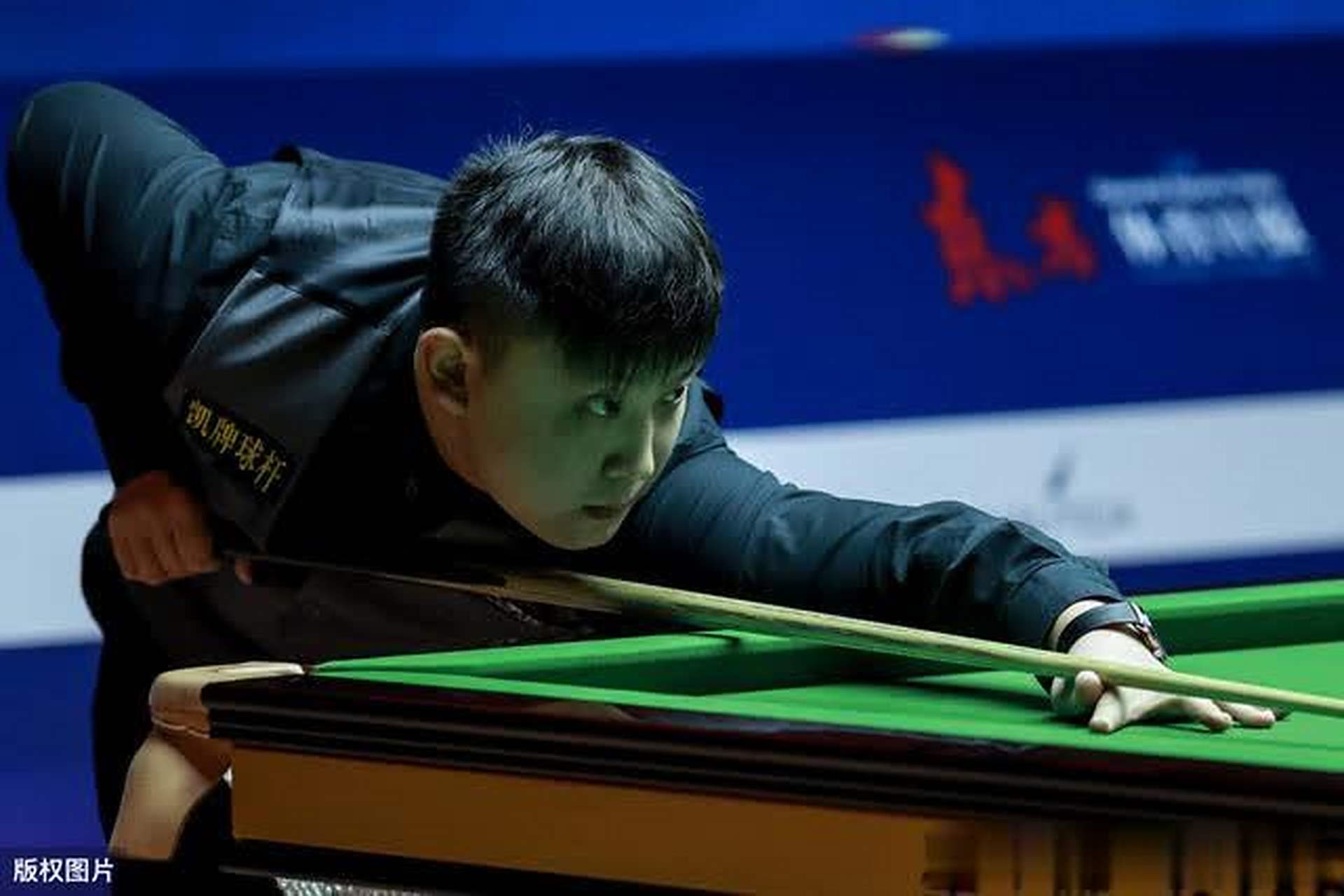 两种截然不 两种截然不